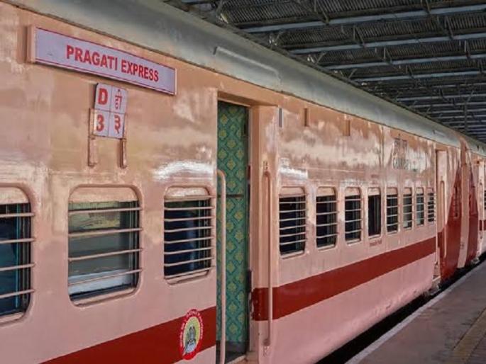 Extend Pune-Lonavala local trips, stop Pragati Express; Pimpri Chinchwadkar's demand | पुणे-लोणावळा लोकल फेऱ्या वाढवा, प्रगती एक्स्प्रेसला थांबा द्या; पिंपरी चिंचवडकरांची मागणी Extend Pune-Lonavala local trips, stop Pragati Express; Pimpri Chinchwadkar's demand | पुणे-लोणावळा लोकल फेऱ्या वाढवा, प्रगती एक्स्प्रेसला थांबा द्या; पिंपरी चिंचवडकरांची मागणी