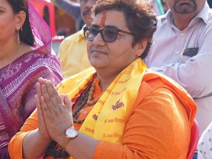 If any non hindu selling prasad outside temple beat up Sadhvi Pragya Singh Thakur's controversial statement | मंदिराजवळ कुणी बिगर हिंदू प्रसाद विकत असेल तर त्याला...; साध्वी प्रज्ञासिंह ठाकूर यांचं वादग्रस्त विधान