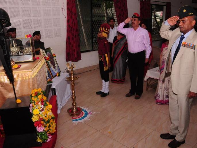 An overview of the warlike situation presented by Prahar | प्रहारींनी सादर केले युद्धजन्य स्थितीचे अवलोकन An overview of the warlike situation presented by Prahar | प्रहारींनी सादर केले युद्धजन्य स्थितीचे अवलोकन