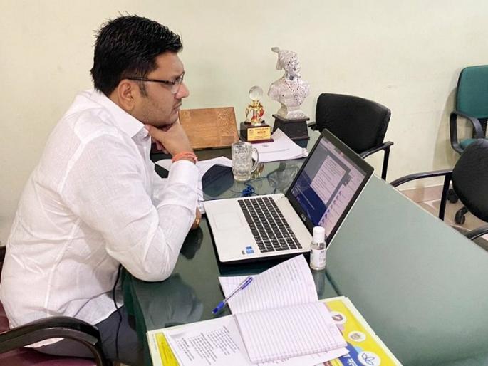 State energy policy in final stages; Information of Prajakt Tanpure | राज्याचे ऊर्जा धोरण अंतिम टप्प्यात; प्राजक्त तनपुरे यांची माहिती State energy policy in final stages; Information of Prajakt Tanpure | राज्याचे ऊर्जा धोरण अंतिम टप्प्यात; प्राजक्त तनपुरे यांची माहिती