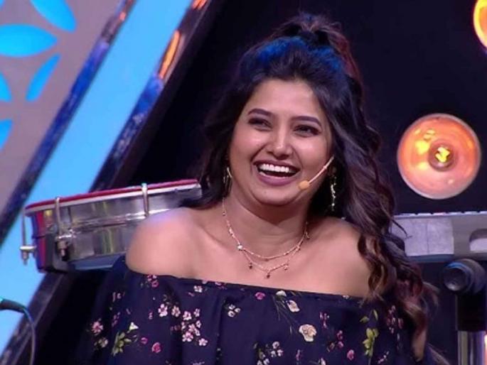 did prajakta mali exit from maharashtrachi hasyajatra show priyadarshini indalkar hosting for time being | 'महाराष्ट्राची हास्यजत्रा' शोमधून प्राजक्ता माळीची एक्झिट? 'या' कारणामुळे सोशल मीडियावर चर्चा