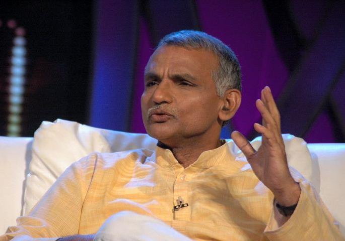 Posting in Bhamragad is not a punishment ... Dr Prakash Amte | भामरागडमध्ये पोस्टिंग म्हणजे शिक्षा नव्हे... Posting in Bhamragad is not a punishment ... Dr Prakash Amte | भामरागडमध्ये पोस्टिंग म्हणजे शिक्षा नव्हे...