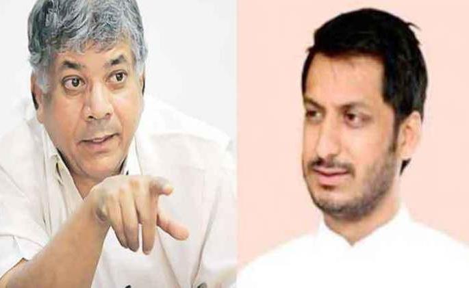 Lok Sabha election 2019: Prakash Ambedkar criticism on Parth Pawar & NCP | रेव्ह पार्टी चारित्र्य असलेल्यांना उमेदवारी, प्रकाश आंबेडकरांची पार्थवर जहरी टीका Lok Sabha election 2019: Prakash Ambedkar criticism on Parth Pawar & NCP | रेव्ह पार्टी चारित्र्य असलेल्यांना उमेदवारी, प्रकाश आंबेडकरांची पार्थवर जहरी टीका