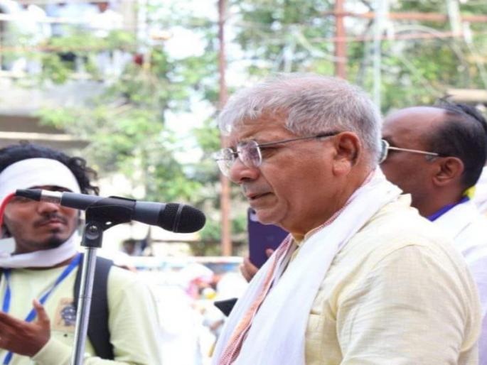 Inflation GST 17 lakh Indians renounced citizenship Prakash Ambedkar alleges against narendra Modi | महागाई, जीएसटी त्रासामुळे १७ लाख भारतीयांनी नागरिकत्व सोडले; प्रकाश आंबेडकरांचा मोदींवर आरोप