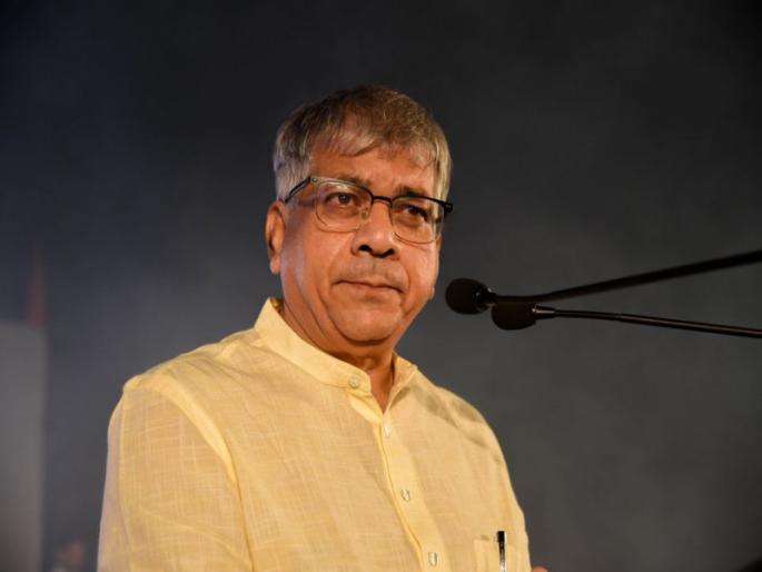 Progressive Maharashtra government is now becoming reactionary - Prakash Ambedkar | पुरोगामी महाराष्ट्र सरकार आता प्रतिगामी व्हायला लागले आहे - प्रकाश आंबेडकर Progressive Maharashtra government is now becoming reactionary - Prakash Ambedkar | पुरोगामी महाराष्ट्र सरकार आता प्रतिगामी व्हायला लागले आहे - प्रकाश आंबेडकर