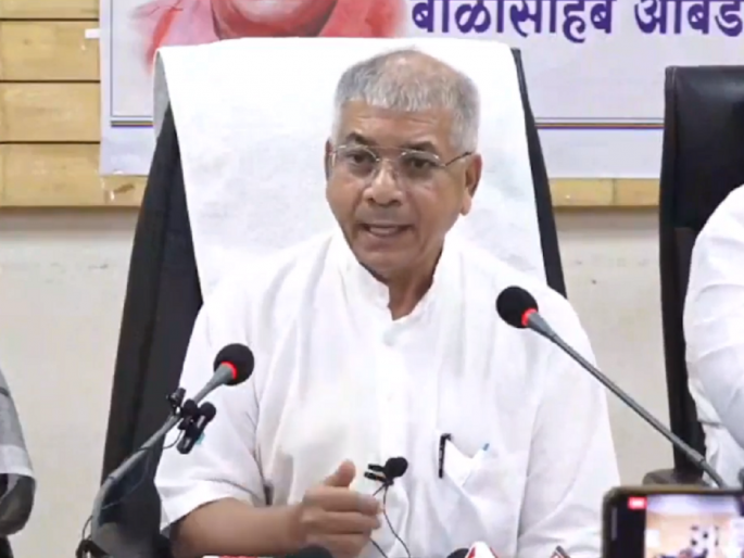 By nominating 33 percent women in Lok Sabha, BJP should show that it is not acting like Manusmriti: Adv. Prakash Ambedkar | "भाजपने ३३ टक्के महिलांना उमेदवारी देऊन मनुस्मृतीप्रमाणे वागत नसल्याचे दाखवावे" By nominating 33 percent women in Lok Sabha, BJP should show that it is not acting like Manusmriti: Adv. Prakash Ambedkar | "भाजपने ३३ टक्के महिलांना उमेदवारी देऊन मनुस्मृतीप्रमाणे वागत नसल्याचे दाखवावे"
