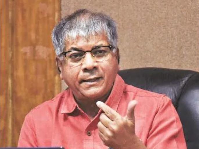 Selling profitable companies will make future in dark, developed countries threats at India: Prakash Ambedkar | नफ्यातील कंपन्या विकल्याने भविष्यात विकसित देश भारतावर वटारतील डोळे: प्रकाश आंबेडकर Selling profitable companies will make future in dark, developed countries threats at India: Prakash Ambedkar | नफ्यातील कंपन्या विकल्याने भविष्यात विकसित देश भारतावर वटारतील डोळे: प्रकाश आंबेडकर