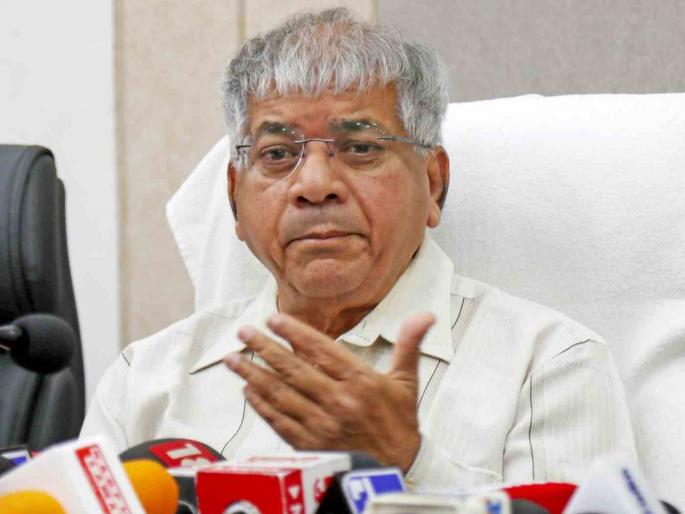 Kunbi Marathas are not real OBCs, threat to OBC reservation says Prakash Ambedkar | "कुणबी मराठा हे खरे ओबीसी नाहीत, OBC आरक्षणाला धोका"; प्रकाश आंबेडकरांनी स्पष्टच सांगितलं Kunbi Marathas are not real OBCs, threat to OBC reservation says Prakash Ambedkar | "कुणबी मराठा हे खरे ओबीसी नाहीत, OBC आरक्षणाला धोका"; प्रकाश आंबेडकरांनी स्पष्टच सांगितलं