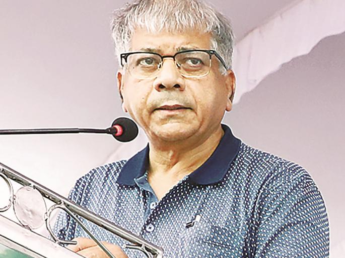 Maharashtra Election 2019: Muslim community should show secularism in action: Prakash Ambedkar | मुस्लिम समाजाने धर्मनिरपेक्षतेची भूमिका कृतीतून दाखवावी : प्रकाश आंबेडकर  Maharashtra Election 2019: Muslim community should show secularism in action: Prakash Ambedkar | मुस्लिम समाजाने धर्मनिरपेक्षतेची भूमिका कृतीतून दाखवावी : प्रकाश आंबेडकर