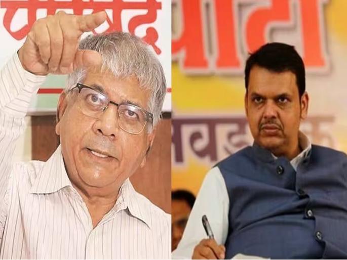 Devendra Fadnavis was not aware of Koregaon Bhima riots, claims Prakash Ambedkar | कोरेगाव भीमा दंगलीची देवेंद्र फडणवीसांना माहिती नव्हती, प्रकाश आंबेडकरांचा दावा