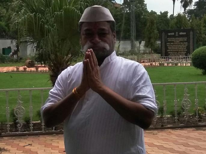 NCP MLA Prakash Gajbhiyan for the agitation arrest to Sambhaji Bhide | संभाजी भिडेंच्या अटकेसाठी राष्ट्रवादीचे आमदार प्रकाश गजभियेंचे अनोखे आंदोलन