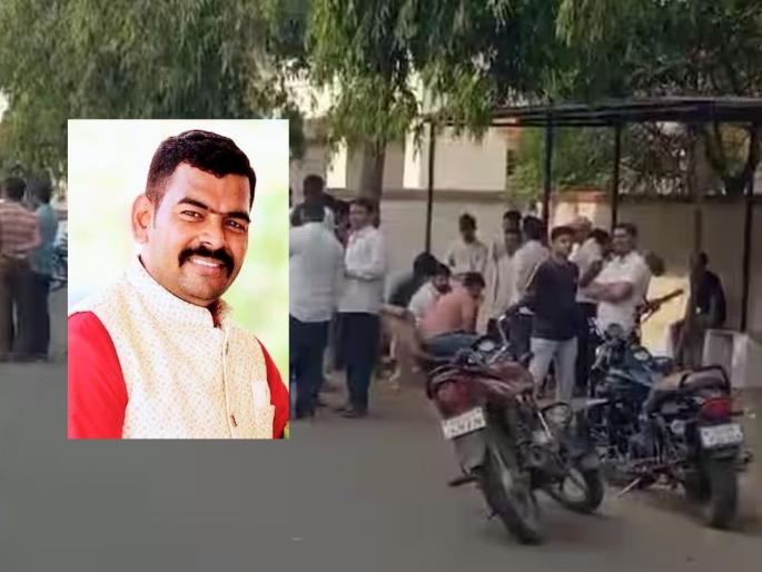 Sachin Tendulkar, Narayan Rane's Security Guard CRPF jawan Prakash Kapade suicide by shooting himself Jamner at home | सचिन तेंडुलकर यांच्याकडे अंगरक्षक असलेल्या सीआरपीएफ जवानाची गोळी झाडून आत्महत्या Sachin Tendulkar, Narayan Rane's Security Guard CRPF jawan Prakash Kapade suicide by shooting himself Jamner at home | सचिन तेंडुलकर यांच्याकडे अंगरक्षक असलेल्या सीआरपीएफ जवानाची गोळी झाडून आत्महत्या