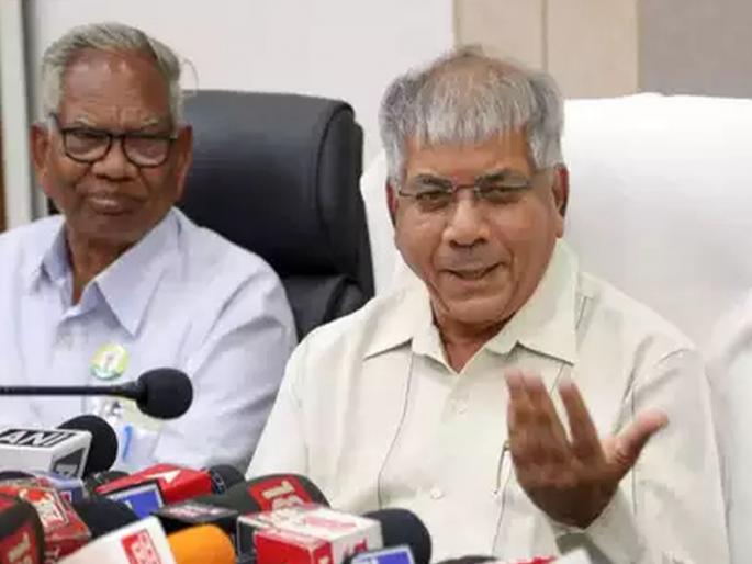 First you settle your disputes, if we had gone there would have been more trouble; Prakash Ambedkar's criticism of Maviya | पहिले तुम्ही तुमचे वाद मिटवा, आम्ही गेलो असतो तर अजून बिघाड झाला असता; प्रकाश आंबेडकरांची मविआवर टीका First you settle your disputes, if we had gone there would have been more trouble; Prakash Ambedkar's criticism of Maviya | पहिले तुम्ही तुमचे वाद मिटवा, आम्ही गेलो असतो तर अजून बिघाड झाला असता; प्रकाश आंबेडकरांची मविआवर टीका