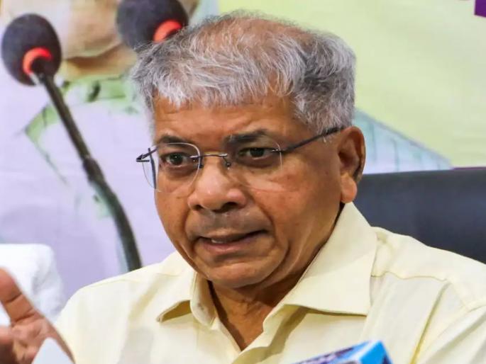 Eknath Shinde's work is over, he will not be seen again; Big statement of Prakash Ambedkar in hingoli lok sabha Election 2024 maharashtra | २०२४ नंतर पुन्हा निवडणुका होणार नाहीत; प्रकाश आंबेडकरांचे मोठे वक्तव्य Eknath Shinde's work is over, he will not be seen again; Big statement of Prakash Ambedkar in hingoli lok sabha Election 2024 maharashtra | २०२४ नंतर पुन्हा निवडणुका होणार नाहीत; प्रकाश आंबेडकरांचे मोठे वक्तव्य