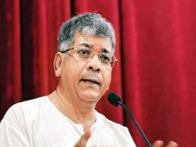 Unable to win Lok Sabha elections till EVM - Prakash Ambedkar | इव्हीएम असेपर्यंत लोकसभा निवडणूक जिंकणे अशक्य - प्रकाश आंबेडकर Unable to win Lok Sabha elections till EVM - Prakash Ambedkar | इव्हीएम असेपर्यंत लोकसभा निवडणूक जिंकणे अशक्य - प्रकाश आंबेडकर