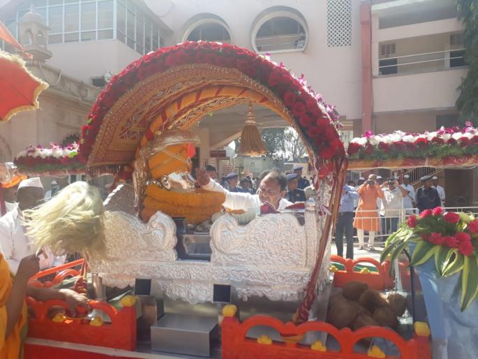 Gajanan maharaj 'Prakat din Sohala' ; devotees in shegaon | ‘श्रीं’च्या प्रकटदिनानिमित्त शेगावात भाविकांची मांदियाळी Gajanan maharaj 'Prakat din Sohala' ; devotees in shegaon | ‘श्रीं’च्या प्रकटदिनानिमित्त शेगावात भाविकांची मांदियाळी
