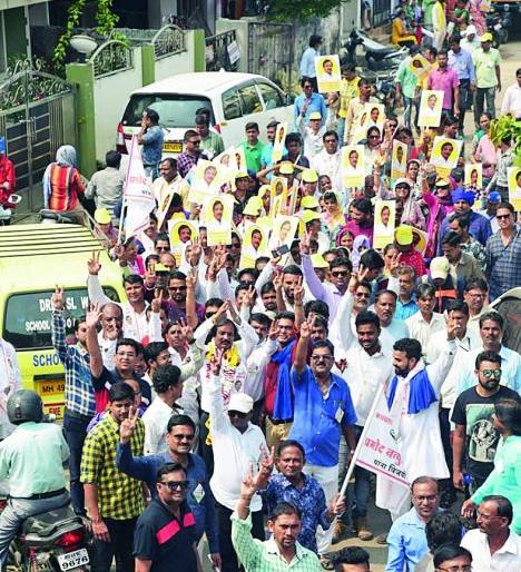Maharashtra Assembly Election 2019: I am committed to youth employment: Pramod Manamode | Maharashtra Assembly Election 2019 : युवकांच्या रोजगारासाठी मी वचनबद्ध : प्रमोद मानमोडे  Maharashtra Assembly Election 2019: I am committed to youth employment: Pramod Manamode | Maharashtra Assembly Election 2019 : युवकांच्या रोजगारासाठी मी वचनबद्ध : प्रमोद मानमोडे