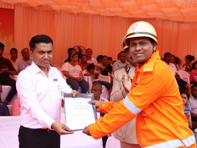 goa firefighters received iso certificate this is a matter of pride for goans said chief minister dr pramod sawant | अग्नीशामक दलाला आयएसओ प्रशस्तीपत्रक प्राप्त, ही गोमंतकीयांसाठी अभिमानास्पद बाब: मुख्यमंत्री डॉ. प्रमोद सावंत goa firefighters received iso certificate this is a matter of pride for goans said chief minister dr pramod sawant | अग्नीशामक दलाला आयएसओ प्रशस्तीपत्रक प्राप्त, ही गोमंतकीयांसाठी अभिमानास्पद बाब: मुख्यमंत्री डॉ. प्रमोद सावंत