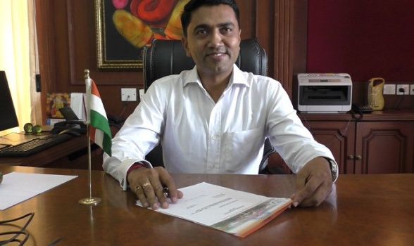 Pramod Sawant is Parrikar's successor; first time two Deputy Chief Minister in Goa, swearing in the night | मनोहर पर्रीकरांचा उत्तराधिकारी ठरला; गोव्यात पहिल्यांदाच दोन उपमुख्यमंत्री, रात्री शपथविधी