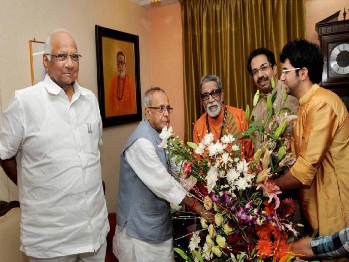 Sonia Gandhi was upset by meeting Balasaheb Thackeray! In the book Mukherjee's mention | बाळासाहेब ठाकरेंना भेटल्याने सोनिया गांधी होत्या नाराज! मुखर्जी यांच्या पुस्तकात उल्लेख Sonia Gandhi was upset by meeting Balasaheb Thackeray! In the book Mukherjee's mention | बाळासाहेब ठाकरेंना भेटल्याने सोनिया गांधी होत्या नाराज! मुखर्जी यांच्या पुस्तकात उल्लेख