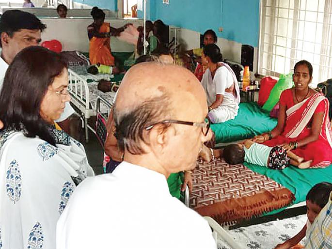Provincial Officials Visit Karjat's Child Treatment Center | प्रांताधिकाऱ्यांची कर्जतच्या बाल उपचार केंद्राला भेट Provincial Officials Visit Karjat's Child Treatment Center | प्रांताधिकाऱ्यांची कर्जतच्या बाल उपचार केंद्राला भेट