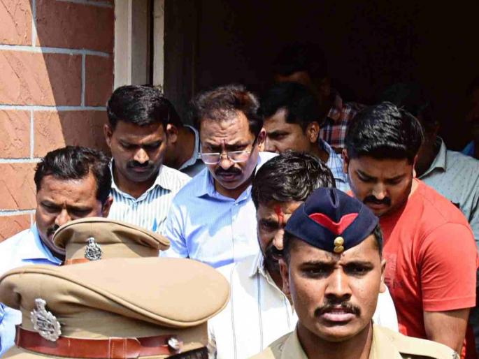Lawyer attempts to attack Prashant Koratkar in court canteen premises | प्रशांत कोरटकरवर वकिलाकडून न्यायालयाच्या कँटीनच्या आवारात हल्ल्याचा प्रयत्न Lawyer attempts to attack Prashant Koratkar in court canteen premises | प्रशांत कोरटकरवर वकिलाकडून न्यायालयाच्या कँटीनच्या आवारात हल्ल्याचा प्रयत्न