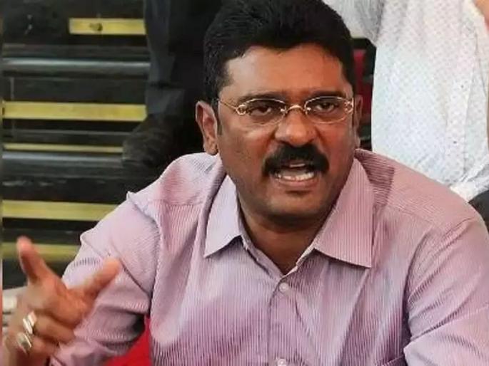 ED raids residence office of Shiv Sena MLA Pratap Sarnaik and his sons | शिवसेना आमदार प्रताप सरनाईकांच्या घरी ईडीचं पथक; सेनेचे इतरही नेते रडारवर? ED raids residence office of Shiv Sena MLA Pratap Sarnaik and his sons | शिवसेना आमदार प्रताप सरनाईकांच्या घरी ईडीचं पथक; सेनेचे इतरही नेते रडारवर?