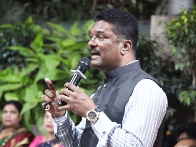 ED summons shiv sena mla pratap Sarnaik and his son | सरनाईक पिता-पुत्रांना ईडीचं समन्स; छाप्यात मिळालं पाकिस्तानी व्यक्तीचं क्रेडिट कार्ड ED summons shiv sena mla pratap Sarnaik and his son | सरनाईक पिता-पुत्रांना ईडीचं समन्स; छाप्यात मिळालं पाकिस्तानी व्यक्तीचं क्रेडिट कार्ड