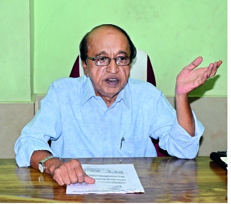 The price hike could reduce the power tariff of 2.5 crore electricity consumers - Pratap Hawke | दरवाढीमुळे अडीच कोटी वीज ग्राहकांची दिशाभूल वाढलेले वीज दर कमी करणे शक्य--प्रताप होगाडे The price hike could reduce the power tariff of 2.5 crore electricity consumers - Pratap Hawke | दरवाढीमुळे अडीच कोटी वीज ग्राहकांची दिशाभूल वाढलेले वीज दर कमी करणे शक्य--प्रताप होगाडे