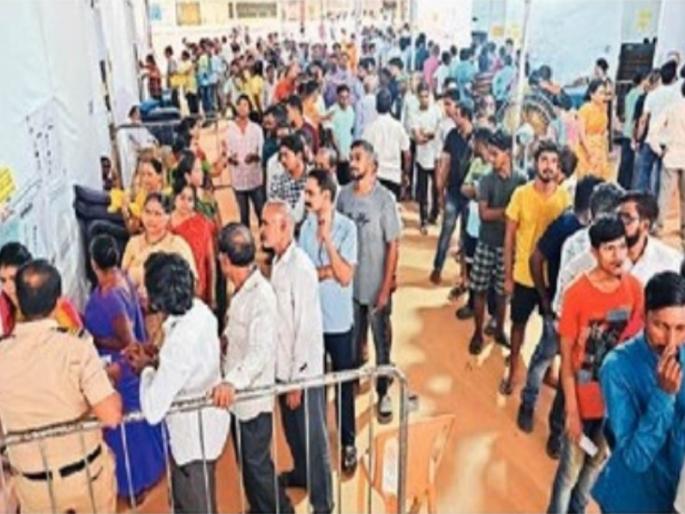 in pratiksha nagar mumbai south central lok sabha constituency voters had to wait for up to four hours to vote | मतदानासाठी चार तास ‘प्रतीक्षा’, प्रतीक्षानगरात मतदारांची कसोटी; समाधानकारक उत्तर नाही in pratiksha nagar mumbai south central lok sabha constituency voters had to wait for up to four hours to vote | मतदानासाठी चार तास ‘प्रतीक्षा’, प्रतीक्षानगरात मतदारांची कसोटी; समाधानकारक उत्तर नाही