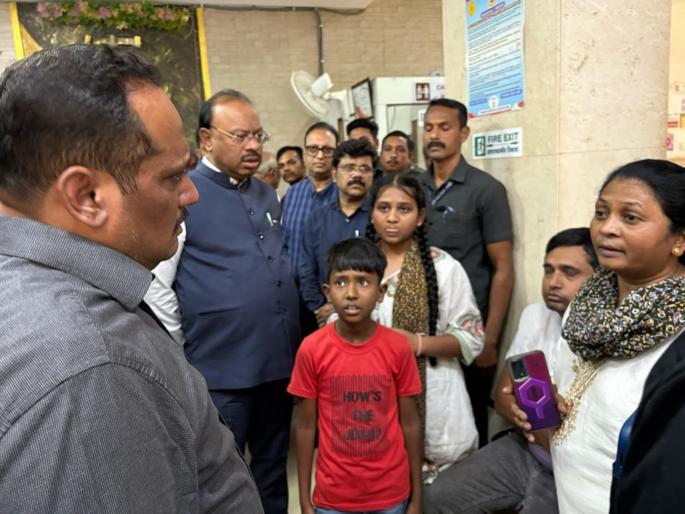 Nagpur Violence: Minister Chandrasekhar Bawankule praises Nagpur Police, but MLA Pravin Datke is unhappy | Nagpur Voilence: नागपूर पोलिसांना मंत्री बावनकुळेंकडून शाबासकी, आमदार दटकेंची मात्र नाराजी Nagpur Violence: Minister Chandrasekhar Bawankule praises Nagpur Police, but MLA Pravin Datke is unhappy | Nagpur Voilence: नागपूर पोलिसांना मंत्री बावनकुळेंकडून शाबासकी, आमदार दटकेंची मात्र नाराजी