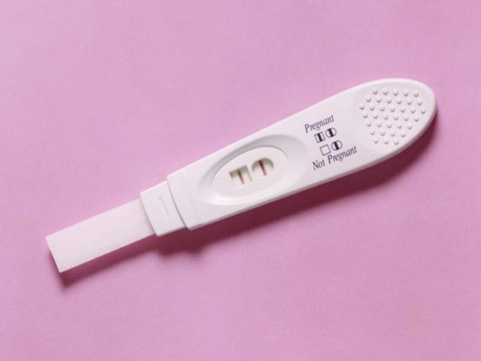 women are eating tablet from permanency kit as contraceptive pill after tiktok trend | गर्भनिरोधक गोळी म्हणून चक्क प्रेग्नसी कीट खातायत महिला, टिकटॉक ट्रेण्डला पडतायत बळी