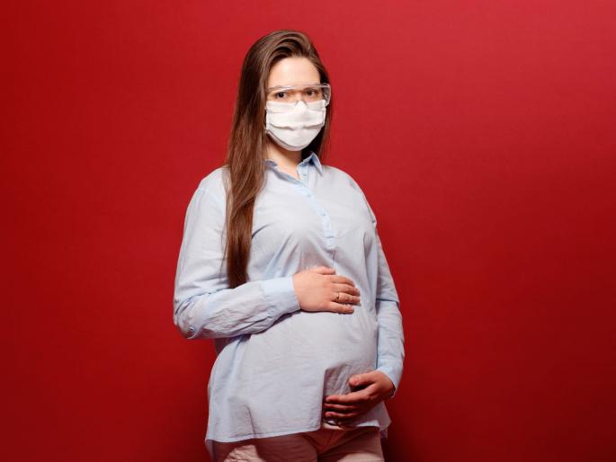 Are pregnant women at higher risk for corona? travel during pregnancy and corona pandemic, how to be safe? | गरोदर महिलांना कोरोनाचा धोका अधिक असतो का? गरोदर असताना कोरोनाकाळात प्रवास करावा का?