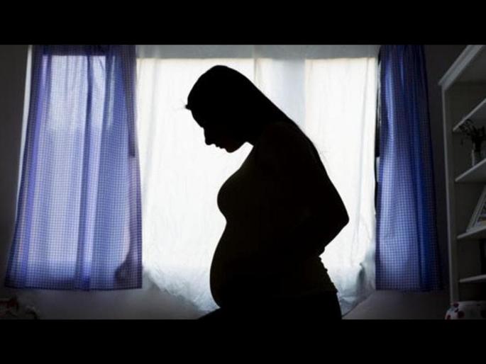 Girls get pregnant before wedding weird tradition around world | भारतातील या समाजात लग्नाआधीच प्रेग्नेंट होतात तरूणी, कुटुंबाचा लग्नासाठीही नसतो काही दबाव Girls get pregnant before wedding weird tradition around world | भारतातील या समाजात लग्नाआधीच प्रेग्नेंट होतात तरूणी, कुटुंबाचा लग्नासाठीही नसतो काही दबाव