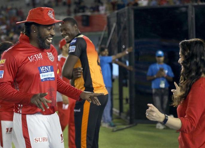 IPL 2019: Chris Gayle's dance before match, watch video | IPL 2019 : सामन्यापूर्वीच ख्रिस गेलचा भांगडा, पाहा व्हिडीओ