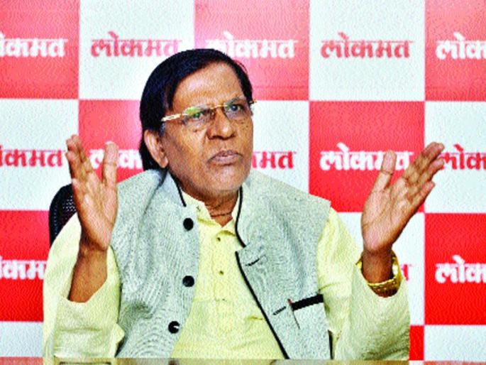 For me, dramatization is not a thorny crown for the president | माझ्यासाठी नाट्यसंमेलनाध्यक्षपद काटेरी मुकुट नाही For me, dramatization is not a thorny crown for the president | माझ्यासाठी नाट्यसंमेलनाध्यक्षपद काटेरी मुकुट नाही