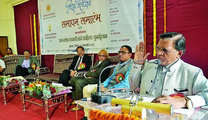 What is the need for two different conferences such as literature and drama? | साहित्य व नाट्य अशा दोन वेगळ्या संमेलनांची गरज काय ?