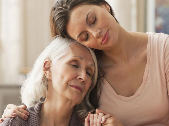 You should know about menopause and premature ovarian failure | काय आहे Premature Ovarian Failure? आईची काळजी घेणाऱ्यांना हे माहीत असायलाच हवं! You should know about menopause and premature ovarian failure | काय आहे Premature Ovarian Failure? आईची काळजी घेणाऱ्यांना हे माहीत असायलाच हवं!