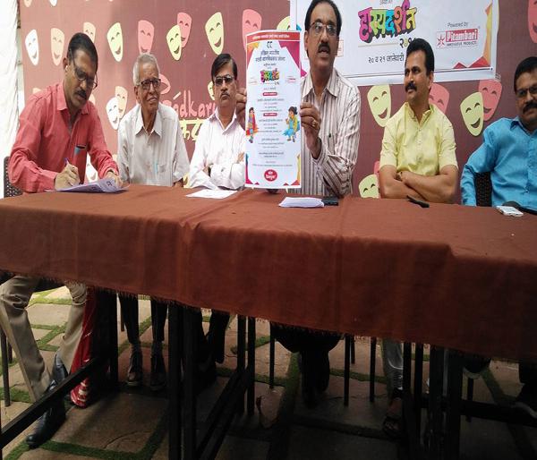 A two-day All-India Marathi cartoonist gathering in Thane, workshop for cartoonists in schools and schools | ठाण्यात दोन दिवसीय अखिल भारतीय मराठी व्यंगचित्रकार संमेलन, शाळा-शाळांमध्ये व्यंगचित्रकार घेणार कार्यशाळा A two-day All-India Marathi cartoonist gathering in Thane, workshop for cartoonists in schools and schools | ठाण्यात दोन दिवसीय अखिल भारतीय मराठी व्यंगचित्रकार संमेलन, शाळा-शाळांमध्ये व्यंगचित्रकार घेणार कार्यशाळा