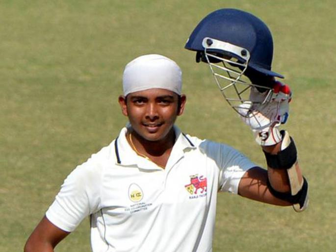 Ranji Trophy: Prithvi Shouke hits century again, Siddesh Lad's half-century | रणजी क्रिकेट : पृथ्वी शॉचा पुन्हा शतकी तडाखा, सिद्धेश लाडच्या अर्धशतकानंतरही मुंबईकरांची मर्यादित मजल