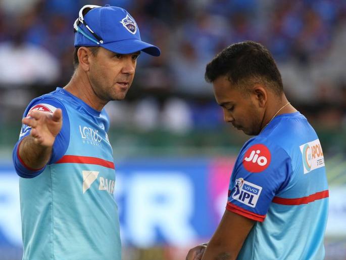 Prithvi Shaw unwilling to bat at nets during lean patch says Ricky Ponting | धावा निघत नसतील तेव्हा पृथ्वी शॉ...; कोच रिकी पॉँटिंगचा मोठा खुलासा