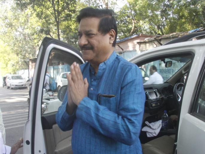 Emotional picture worrisome: Prithviraj Chavan; Seminar on 'Industry and Employment Status' in Pune | रोजगाराचे चित्र चिंताजनक : पृथ्वीराज चव्हाण; ‘उद्योग आणि रोजगाराची स्थिती’वर पुण्यात परिसंवाद Emotional picture worrisome: Prithviraj Chavan; Seminar on 'Industry and Employment Status' in Pune | रोजगाराचे चित्र चिंताजनक : पृथ्वीराज चव्हाण; ‘उद्योग आणि रोजगाराची स्थिती’वर पुण्यात परिसंवाद