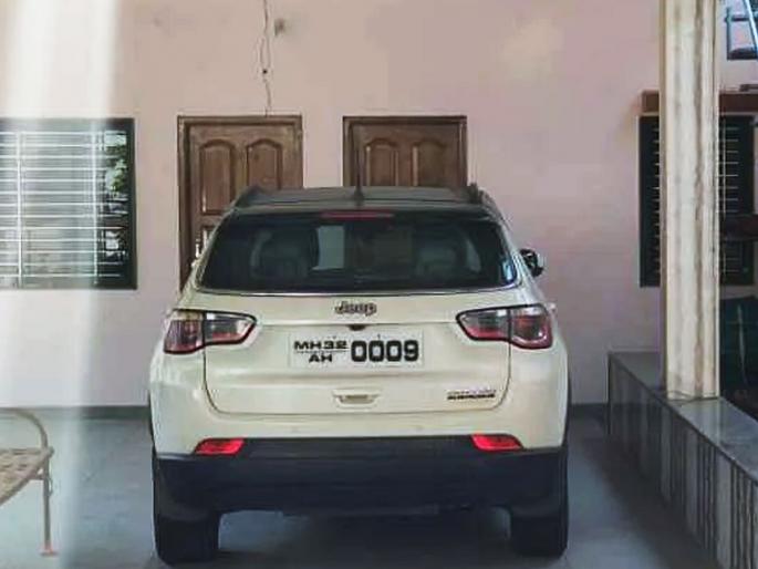 pritish deshmukh was fascinated by luxury cars 8 lakh counted for VIP numbers | प्रीतीश देशमुखला होता आलिशान गाड्यांचा मोह; VIP क्रमांकांसाठी ८ लाख मोजले pritish deshmukh was fascinated by luxury cars 8 lakh counted for VIP numbers | प्रीतीश देशमुखला होता आलिशान गाड्यांचा मोह; VIP क्रमांकांसाठी ८ लाख मोजले