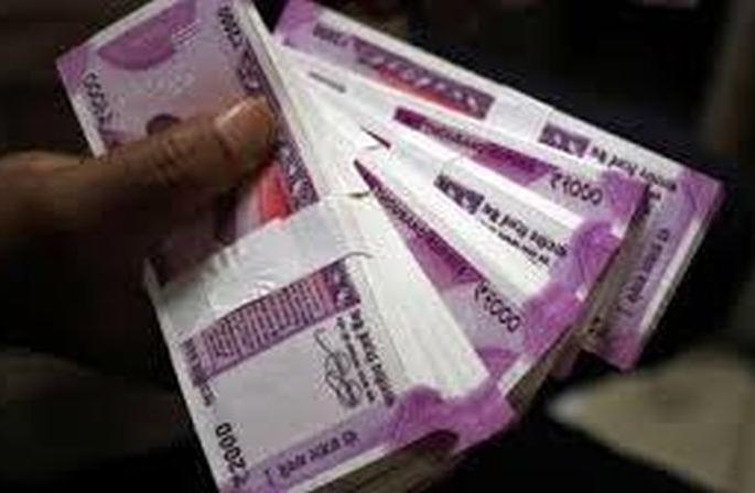 Private lenders distribute a loan of Rs 36.35 crore | खासगी सावकारांनी वाटले ३६ काेटी ३५ लाखांचे कर्ज Private lenders distribute a loan of Rs 36.35 crore | खासगी सावकारांनी वाटले ३६ काेटी ३५ लाखांचे कर्ज