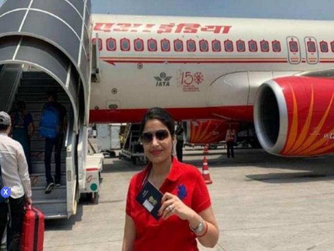 priya singh comes from abroad for voting at mau in up | मतदान करण्यासाठी 'ती' युरोपातून भारतात आली; मोदींना पुन्हा पंतप्रधान करण्याची इच्छा priya singh comes from abroad for voting at mau in up | मतदान करण्यासाठी 'ती' युरोपातून भारतात आली; मोदींना पुन्हा पंतप्रधान करण्याची इच्छा