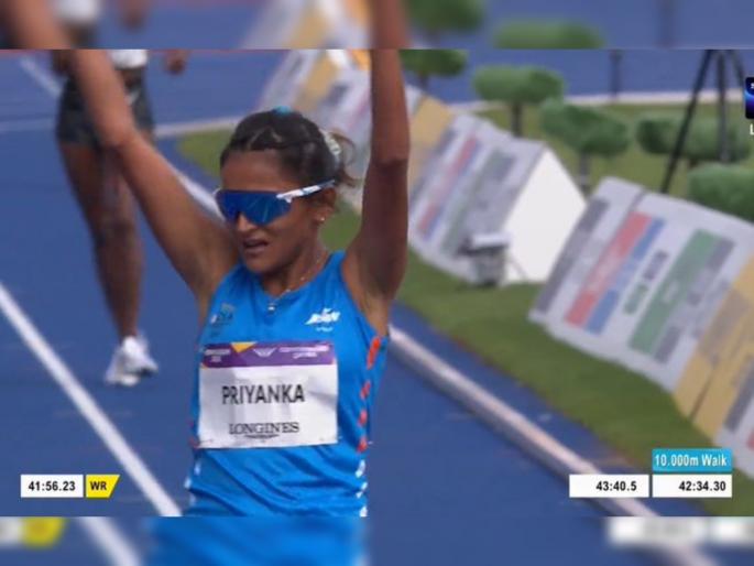 Commonwealth Games 2022 : Priyanka Goswami win silver medal for India in the women 10000m walk final of CWG Athletics at Birmingham. Priyanka clocked personal best performance of 43:38   | Commonwealth Games 2022 : १०००० मीटर चालण्याच्या शर्यतीत भारताला विक्रमी रौप्यपदक; प्रियांका गोस्वामीचा सर्वांना धक्का Commonwealth Games 2022 : Priyanka Goswami win silver medal for India in the women 10000m walk final of CWG Athletics at Birmingham. Priyanka clocked personal best performance of 43:38   | Commonwealth Games 2022 : १०००० मीटर चालण्याच्या शर्यतीत भारताला विक्रमी रौप्यपदक; प्रियांका गोस्वामीचा सर्वांना धक्का