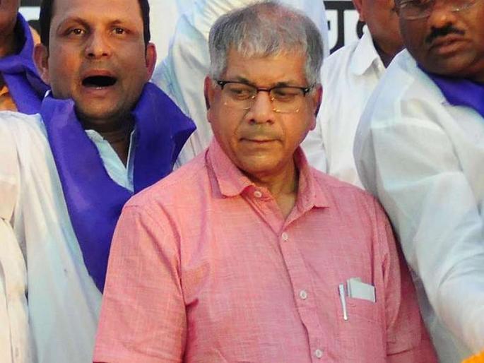 After the elections, NCP will support the BJP again, Ambedkar's signal | निवडणुकांनंतर राष्ट्रवादी पुन्हा भाजपाला पाठिंबा देईल, आंबेडकरांचा इशारा After the elections, NCP will support the BJP again, Ambedkar's signal | निवडणुकांनंतर राष्ट्रवादी पुन्हा भाजपाला पाठिंबा देईल, आंबेडकरांचा इशारा