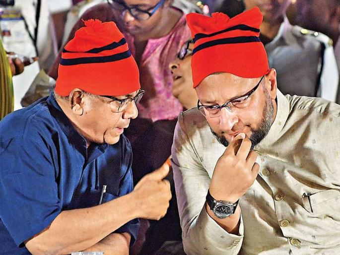 Prakash Ambedkar will be waiting for MIM | वंचित-महाआघाडीमध्ये तोडगा निघेपर्यंत एमआयएम वेटिंगवर Prakash Ambedkar will be waiting for MIM | वंचित-महाआघाडीमध्ये तोडगा निघेपर्यंत एमआयएम वेटिंगवर