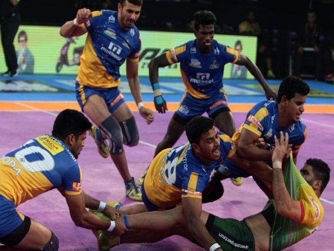 Pro Kabaddi League 2018 tamil Thalaivas beat patna Pirates 42 26 | Pro Kabaddi League 2018 : गतविजेत्या पाटणा पायरेट्सचा दारुण पराभव; तमिळ थलायव्हाजची सलामी