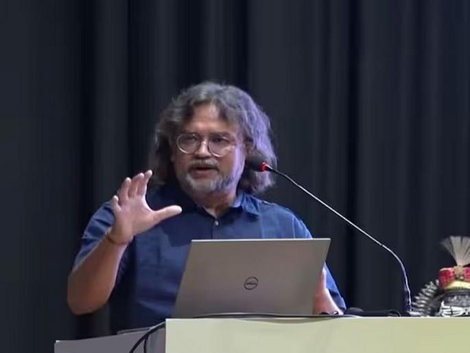 Take care of health, said this and collapsed on stage, shocking death of IIT Kanpur professor Sameer Khandekar | आरोग्याची काळजी घ्या, म्हणाले आणि मंचावरच कोसळले, IIT कानपूरच्या प्राध्यापकांचा धक्कादायक मृत्यू Take care of health, said this and collapsed on stage, shocking death of IIT Kanpur professor Sameer Khandekar | आरोग्याची काळजी घ्या, म्हणाले आणि मंचावरच कोसळले, IIT कानपूरच्या प्राध्यापकांचा धक्कादायक मृत्यू